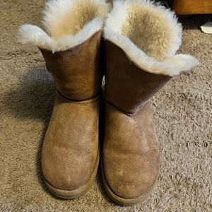 UGGS!!! Size 8